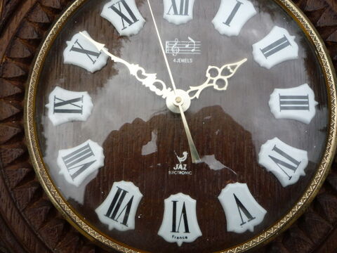 Pendule  d�cor JAZ �lectronic/sonne les heures  45 Castres (81)