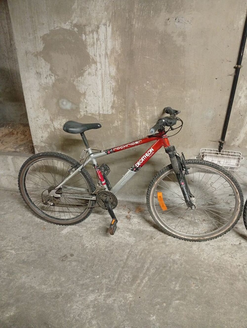 Bonjour,3 v&eacute;los , parfait &eacute;tat m&eacute;canique. Vlos