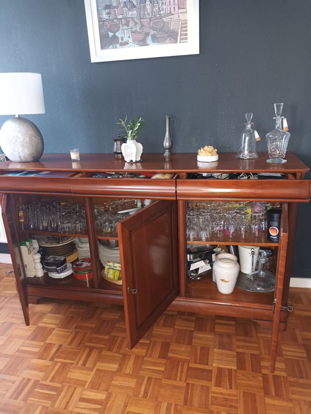 Bahut et table Meubles