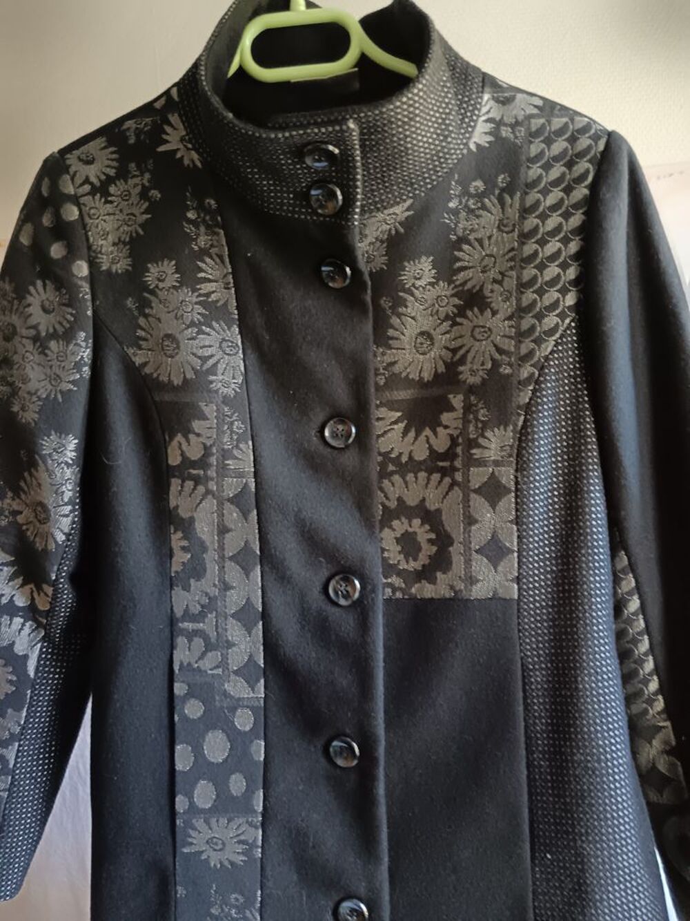 Manteau femme taille 44 . Vêtements