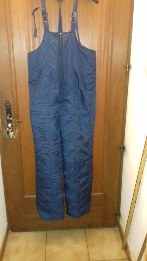 Salopette de ski homme ? taille 92
En tr�s bon �tat
30 Sept�mes-les-Vallons (13)