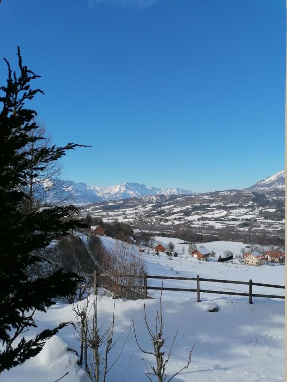   Appartement rez de jardin  sud ouest Provence-Alpes-Cte d'Azur, Saint-Lger-les-Mlzes (05260)