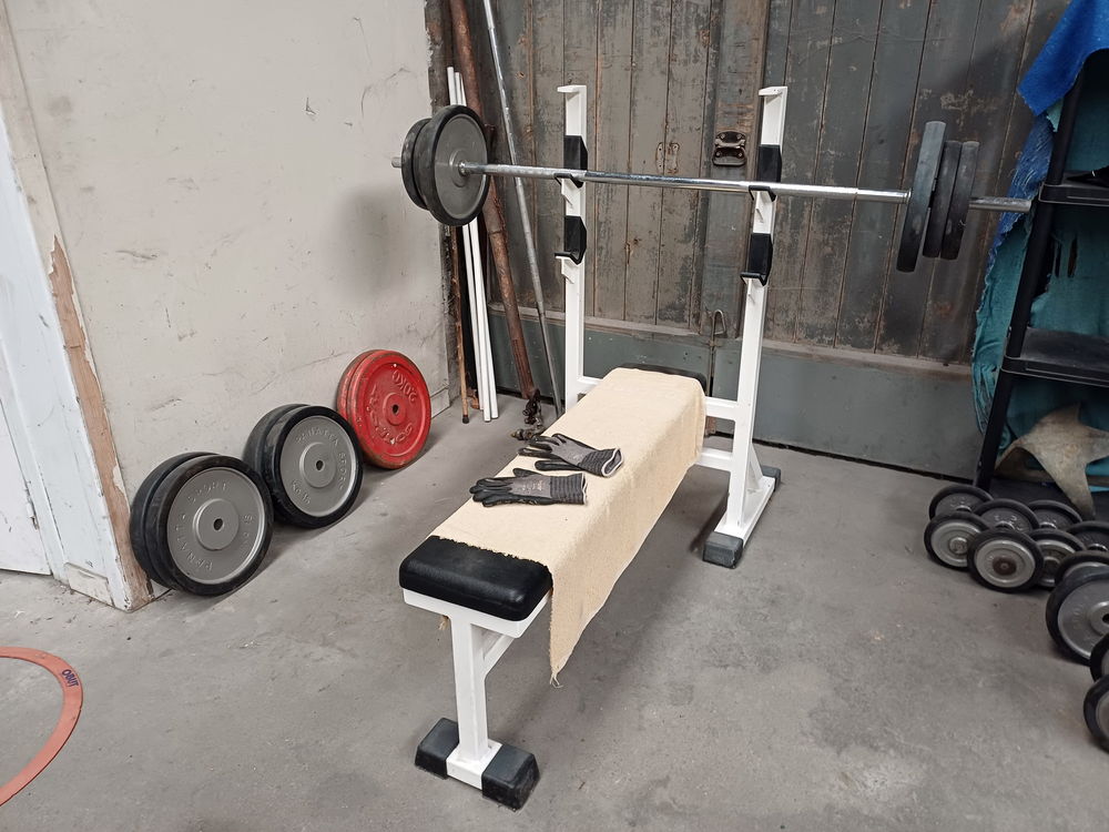 Banc &agrave; d&eacute;velopp&eacute; couch&eacute; avec une barre diam&egrave;tre 28mm ... Sports