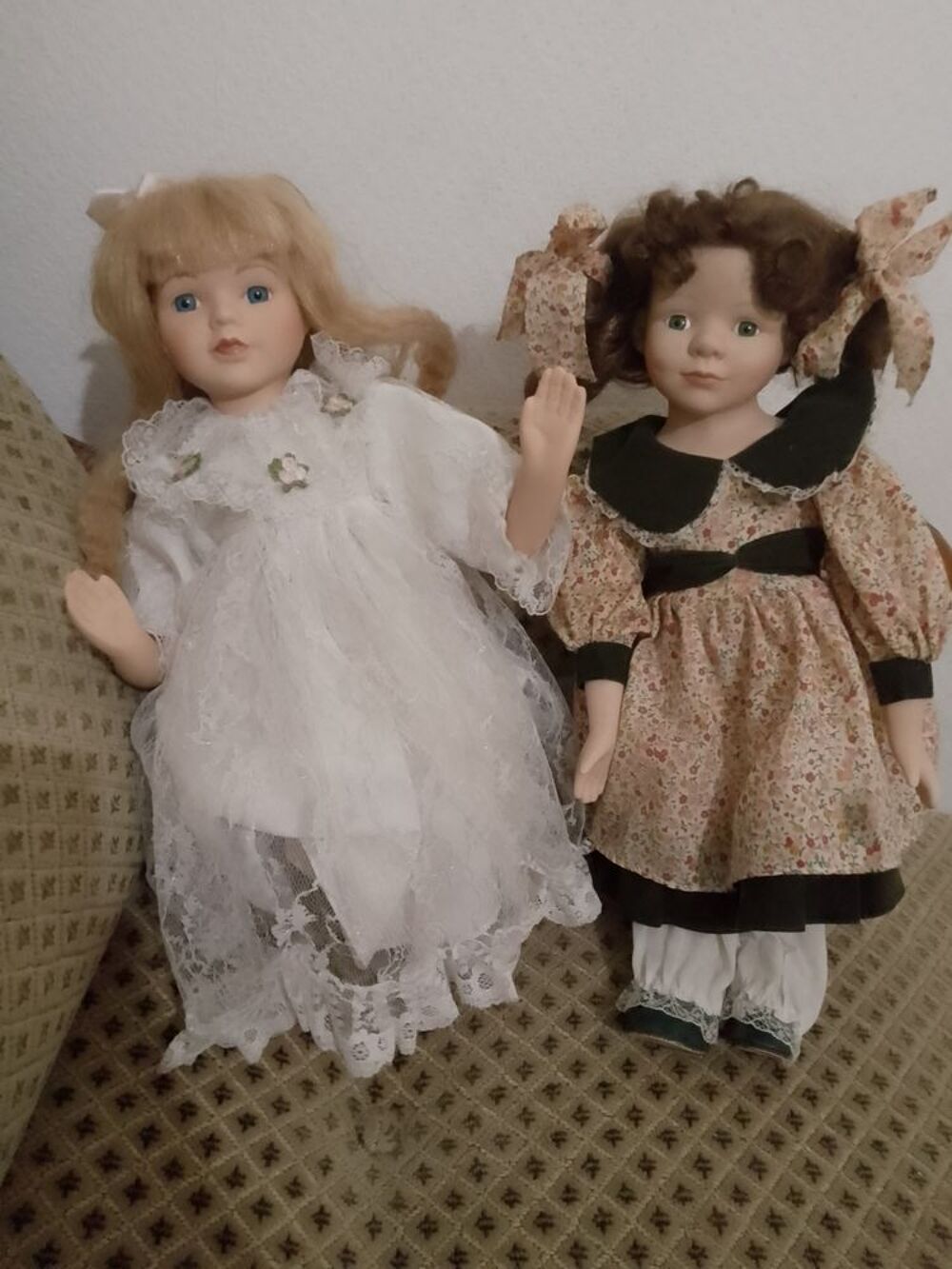 2 poup&eacute;e porcelaine 