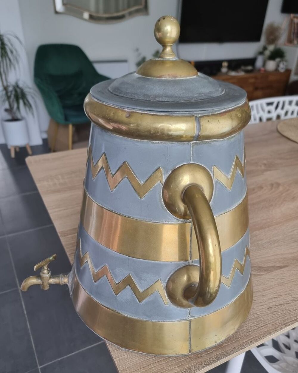 Distributeur de boisson ancien design ann&eacute;e 1950/1960 Décoration