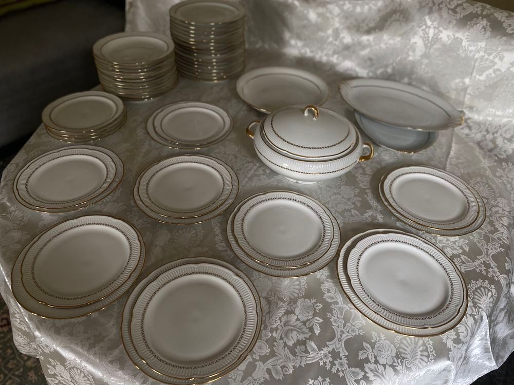 Service de table en porcelaine C.G Vierzon Cuisine