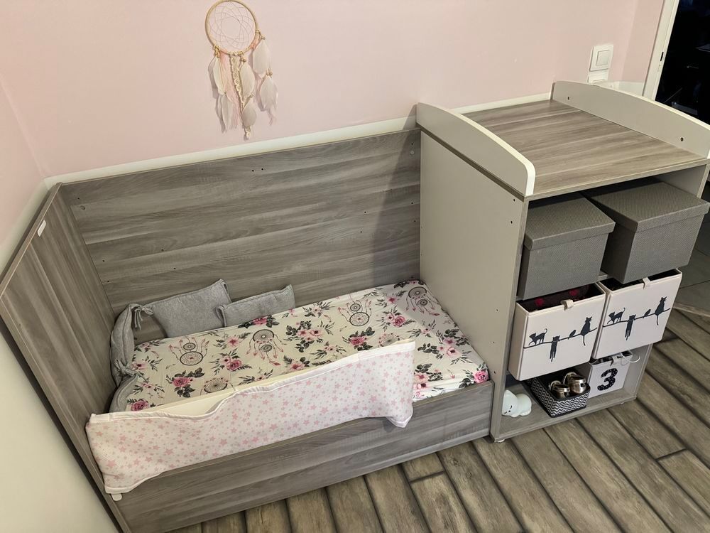 Lit combin&eacute; &eacute;volutif 60x120 en 90x190-table &agrave; langer/commode Mobilier enfants