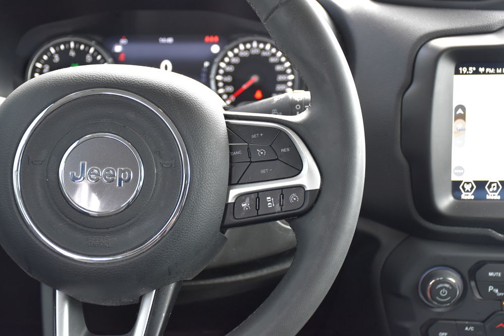 Renegade 1.5 Turbo T4 130 ch BVR7 e-Hybrid High Altitude 2023 occasion 56300 Pontivy