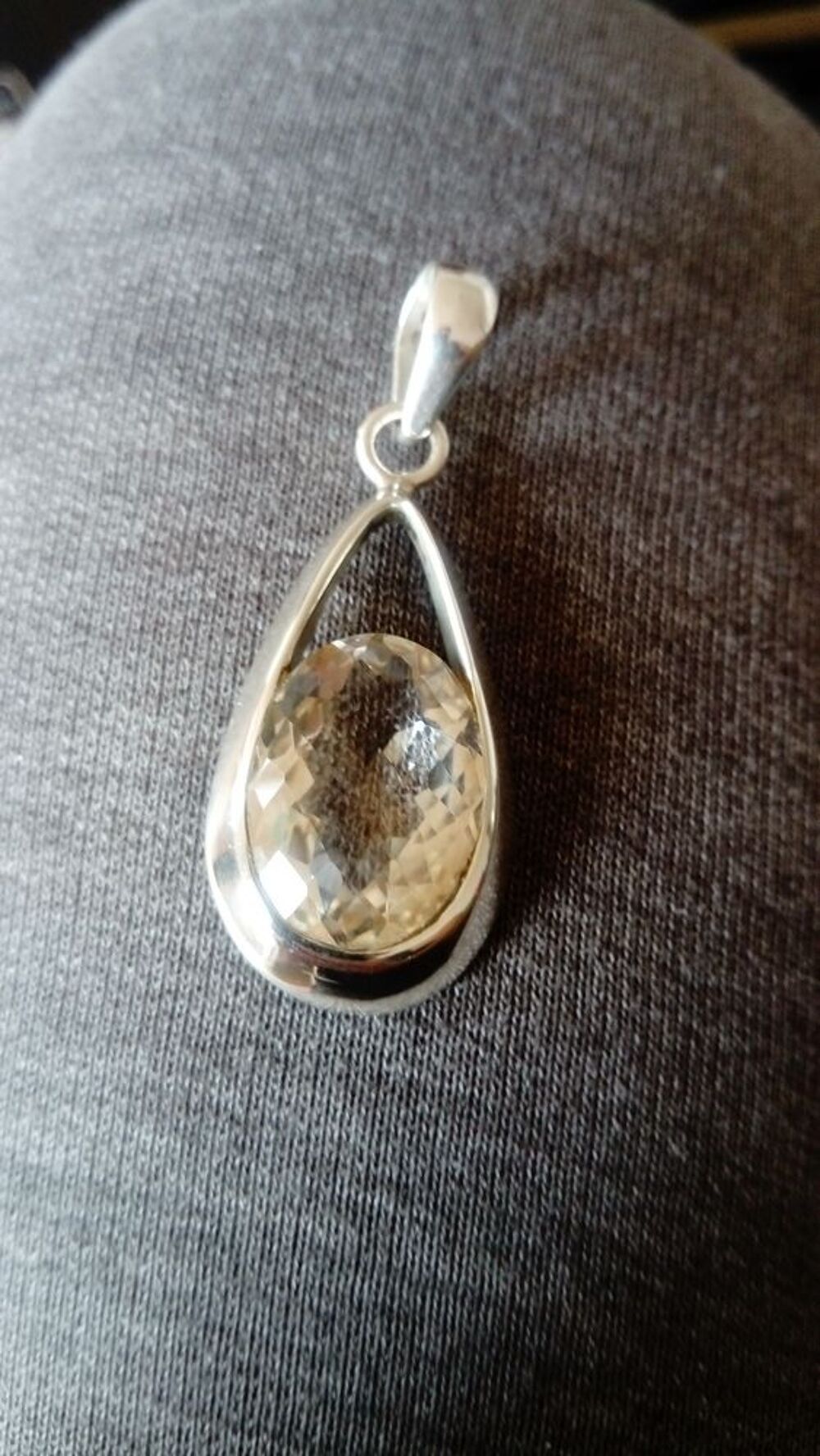 Pendentif citrine et argent Bijoux et montres