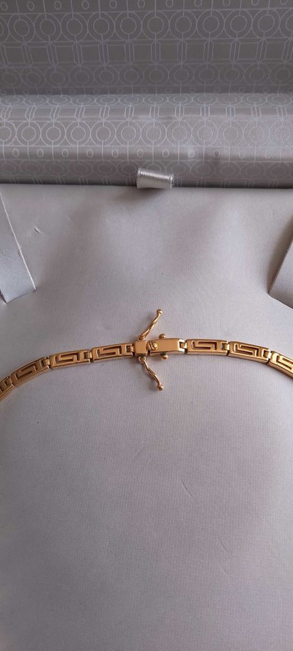 Collier Bijoux et montres
