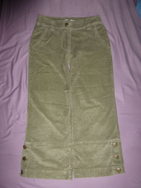 PANTALON cotelé vert - T40 - 5 Doussard (74)
