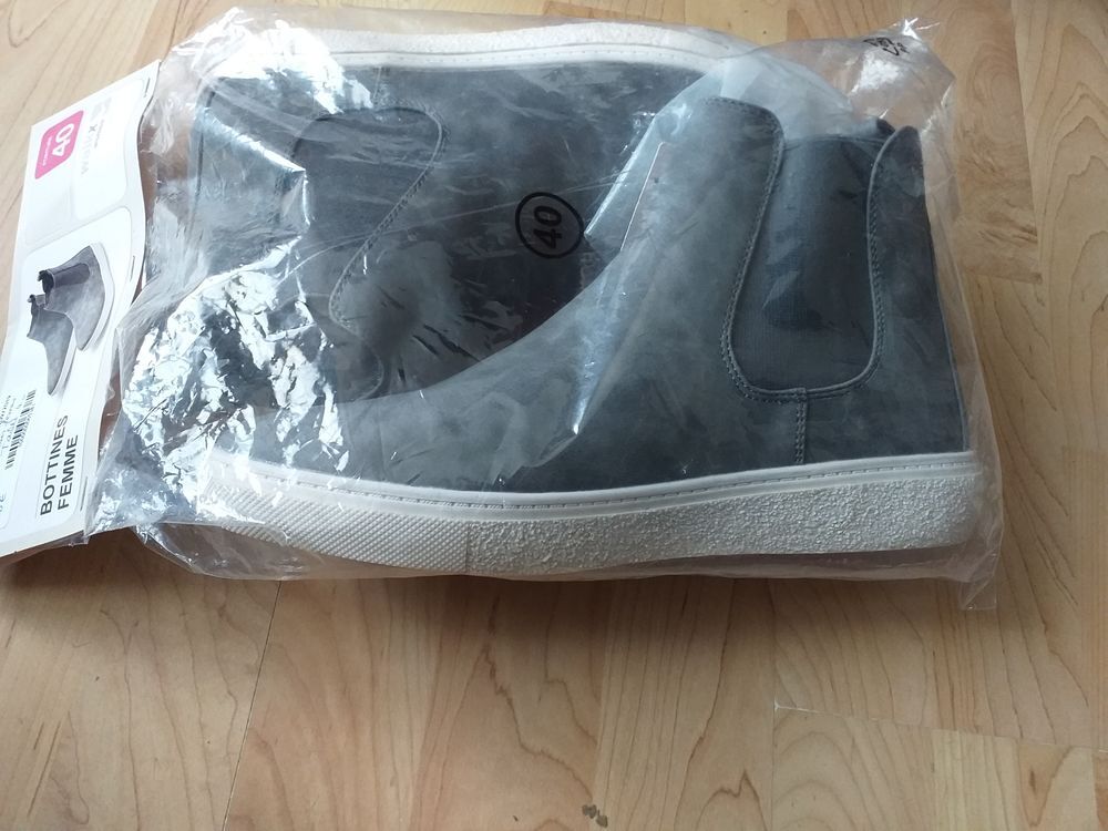 BOTTINES Femmes taille 40, neuves et emball&eacute;es Chaussures