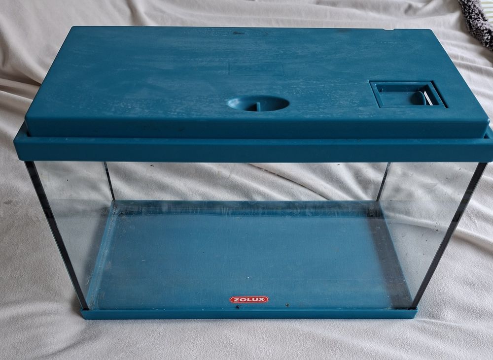   aquarium de 20 litres Zoolux en très bon état

