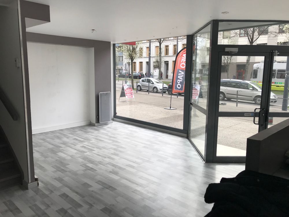   Local commercial 94 m Proche Centre 2 