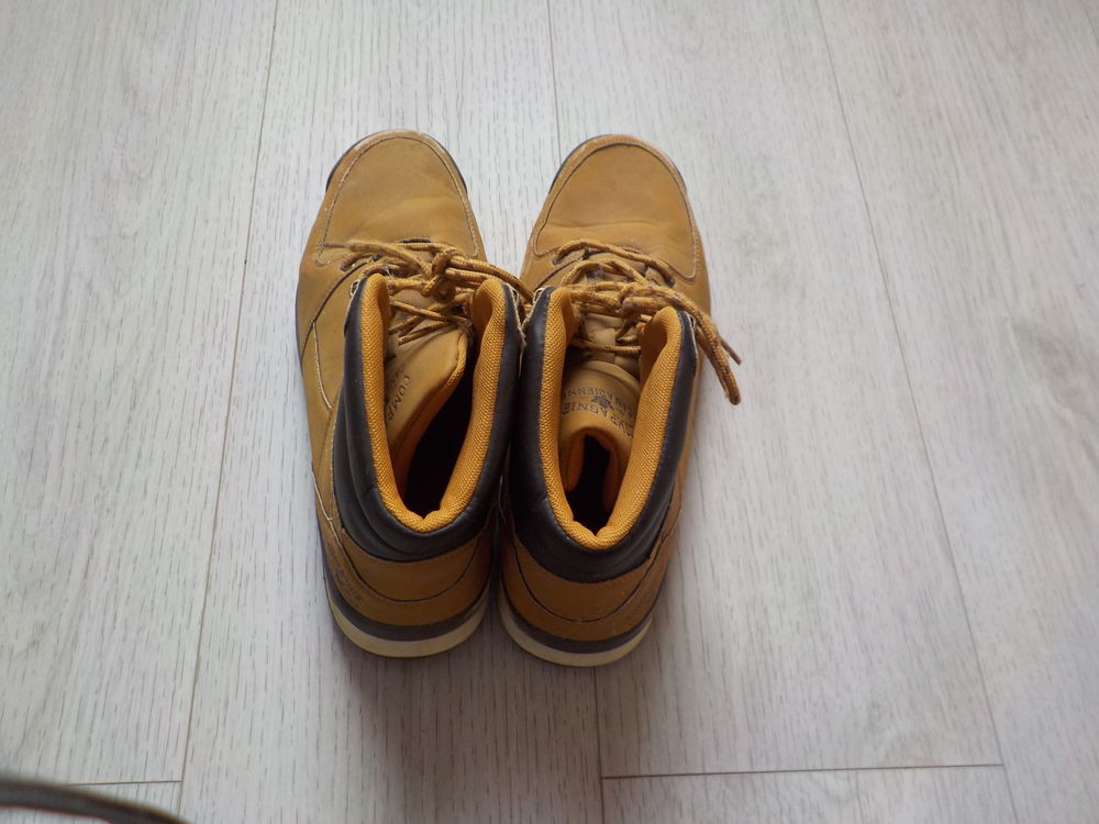 Chaussures P . 42 Chaussures