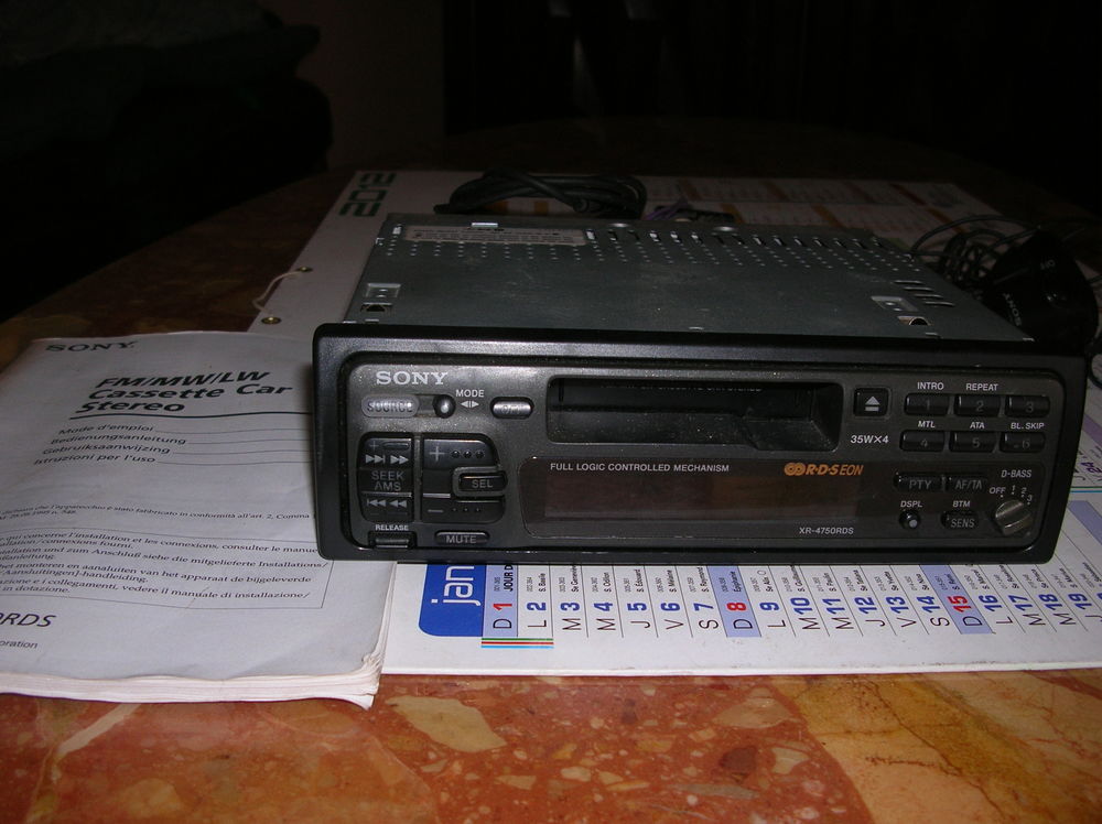 AUTO-RADIO CASSETTES Photos/Video/TV