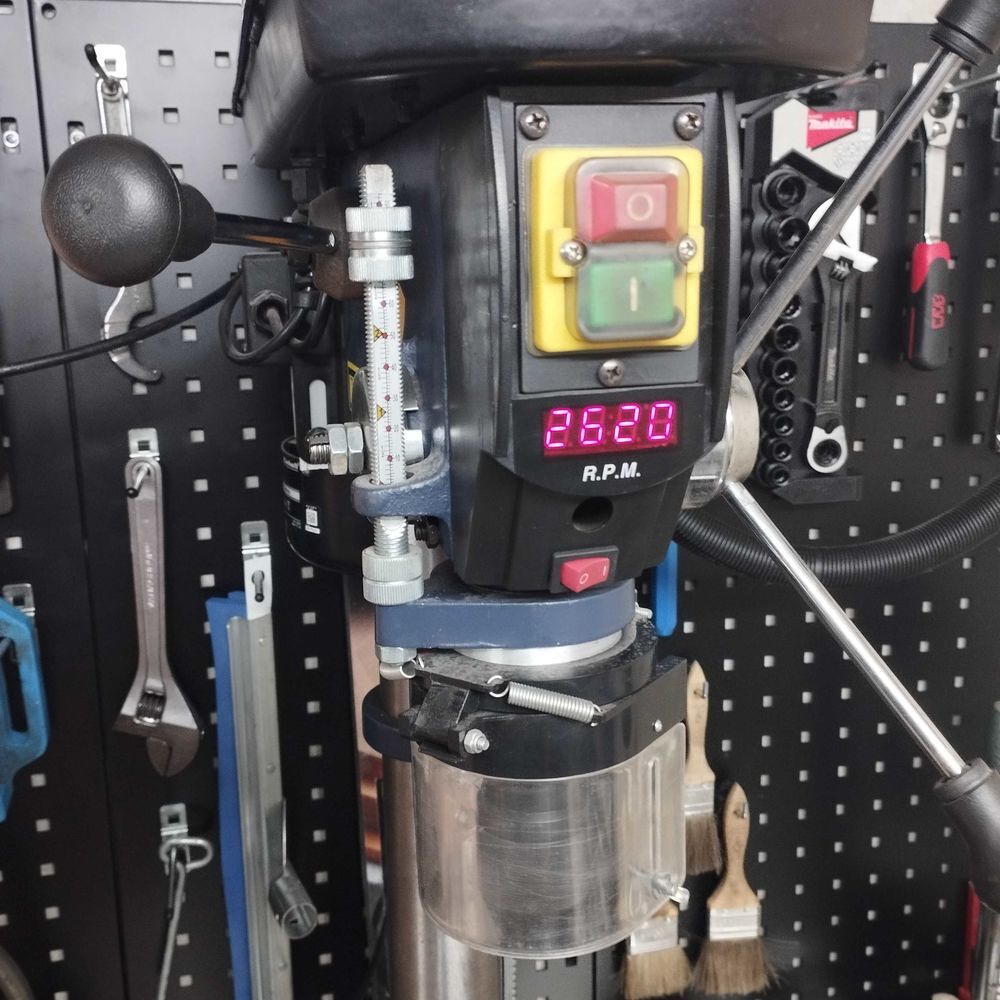 perceuse &agrave; colonne avec variateur 220V Bricolage