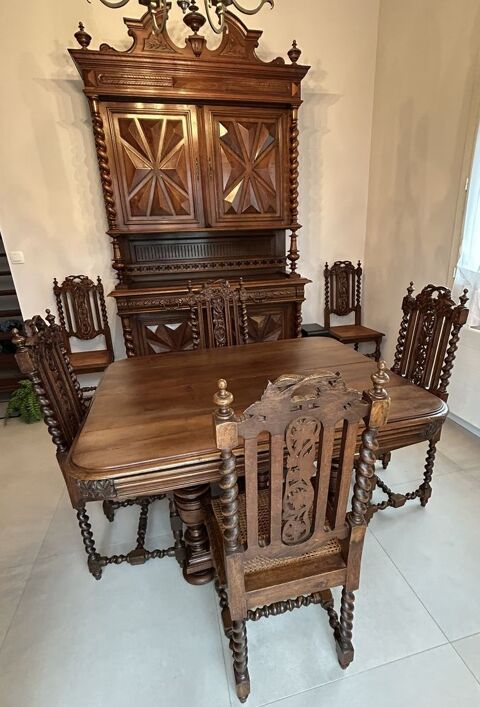 Salle � manger compl�te Henri II 300 Ambar�s-et-Lagrave (33)