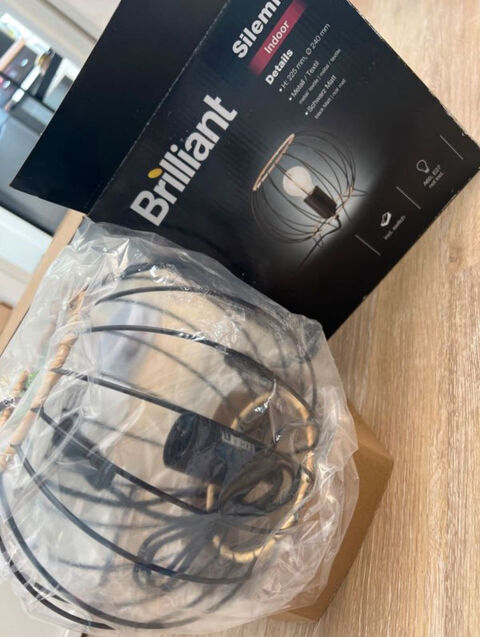 Lampe  poser neuve
20 Nanterre (92)