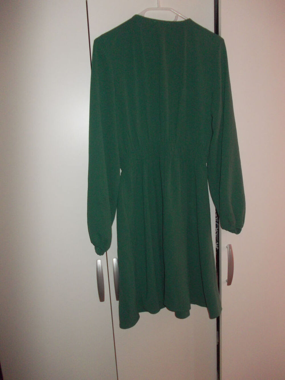 Robe verte taille M Vêtements