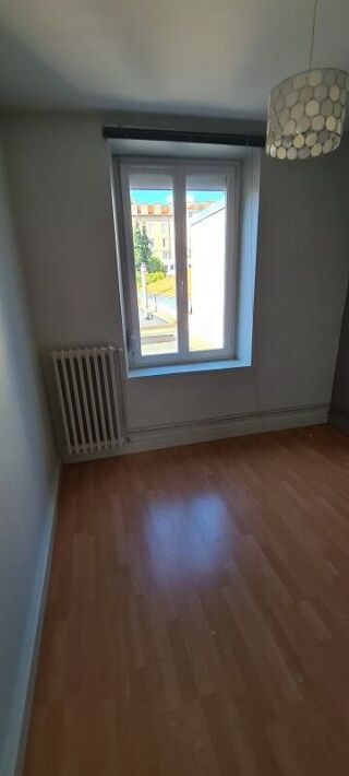  Appartement à louer 3 pièces 50 m²