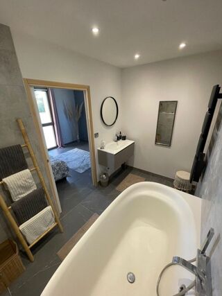  Maison � vendre 4 pi�ces 251 m�