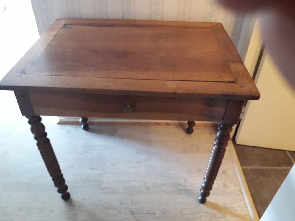 Table Louis XIII Meubles