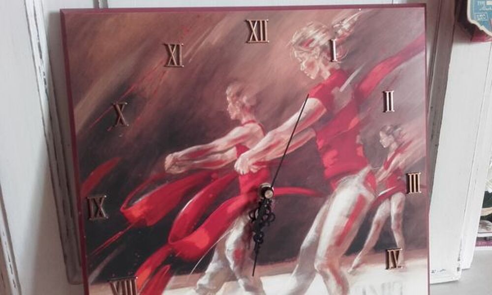 A saisir jolie horloge Décoration