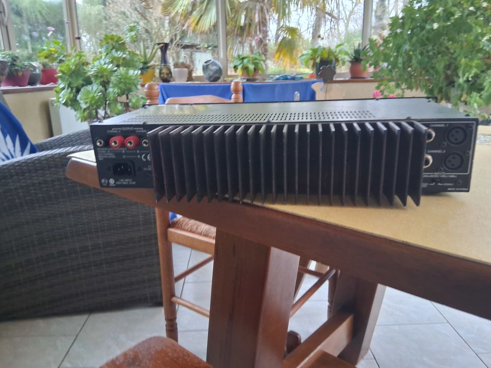 ampli et 2 enceintes Audio et hifi