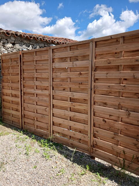 Claustra bois  plus claustra mettal 4m sur 2m 
300 euro � 200 Les Lucs-sur-Boulogne (85)