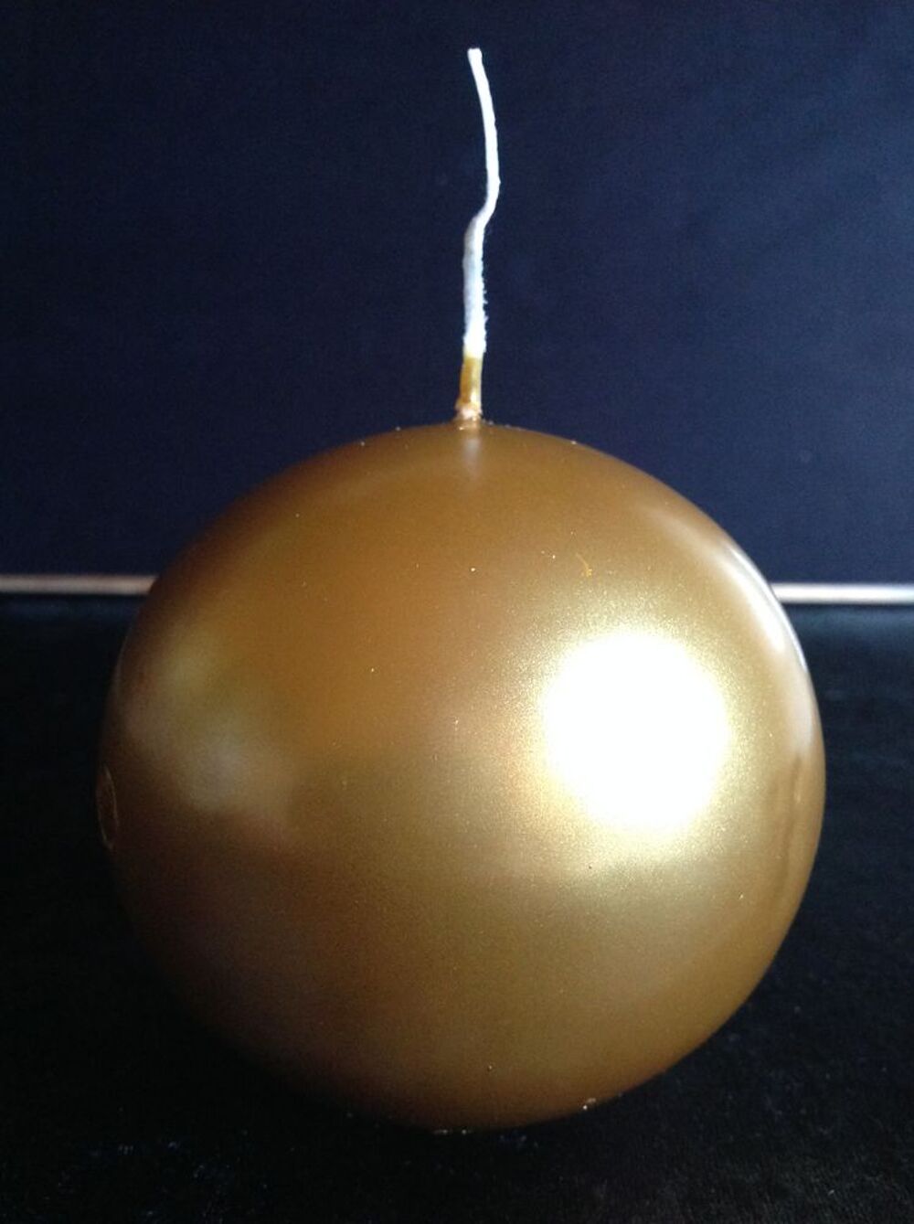 BOUGIE SPH&Egrave;RE OR NEUVE DIAM. 9 cm Décoration