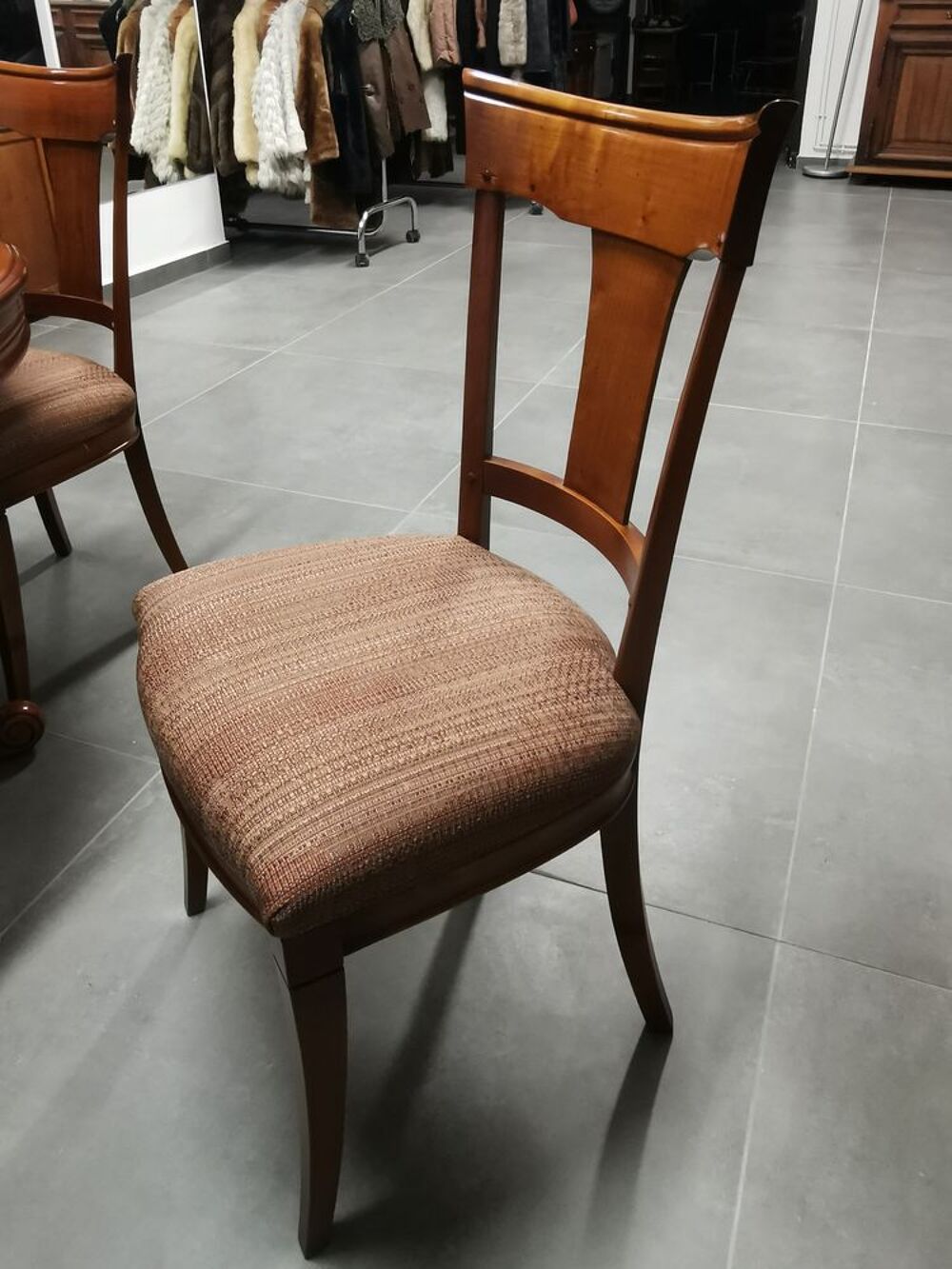Lot de 4 chaises merisier et tissu Meubles