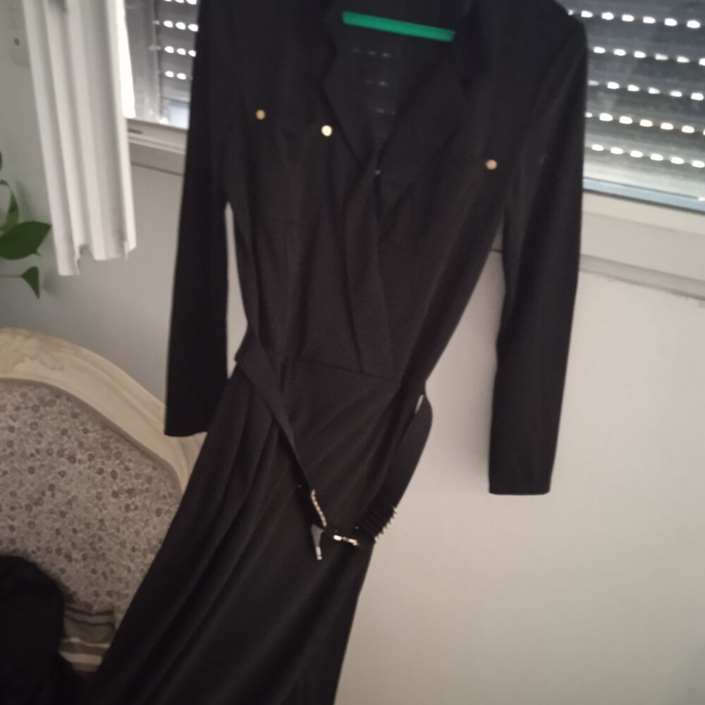 Robe noire manches longue ceinture dor&eacute;e &agrave; la taille 2 poche Vêtements