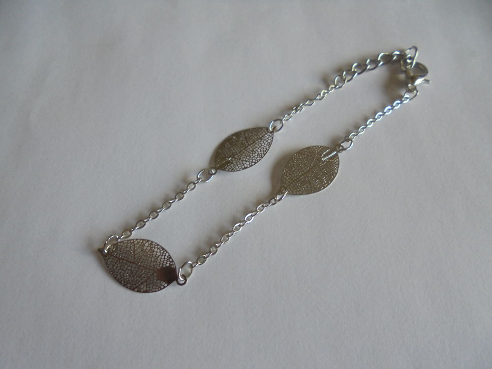 Bracelet feuilles (28b) Bijoux et montres