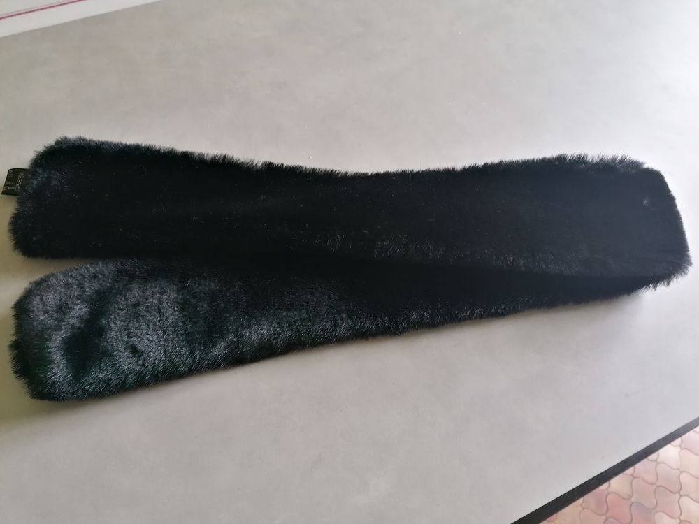 Tour de cou &eacute;charpe Vêtements