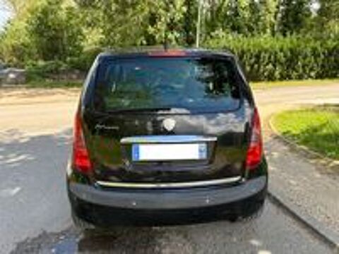 Musa 1.9 Multijet Platino 2004 occasion 77450 Montry