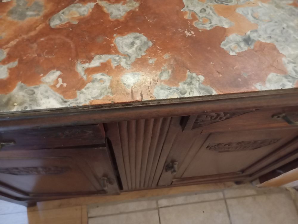 Bahut ancien avec miroir et dessus marbr&eacute; Meubles