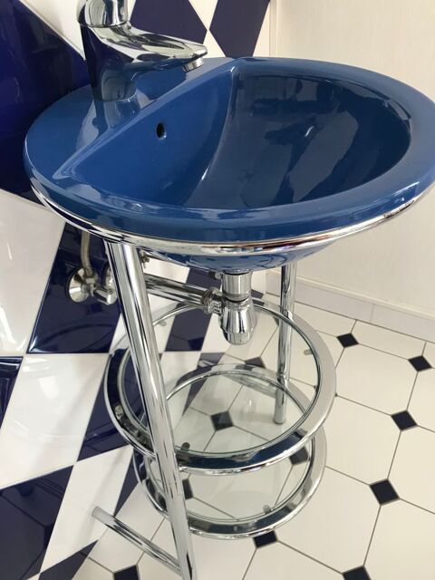 Vasque ronde céramique bleu sur pieds chromés 40 Charly-Oradour (57)