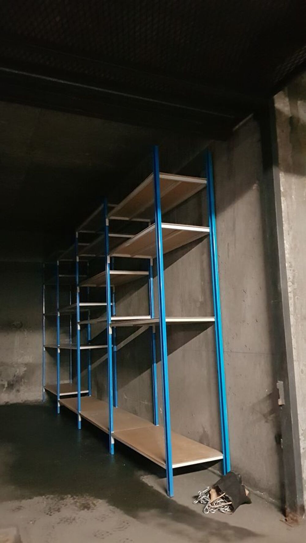 Location Parking/Garage Box fermé  pour voiture / matériel /moto 1er ss sol sécurisé Sarcelles