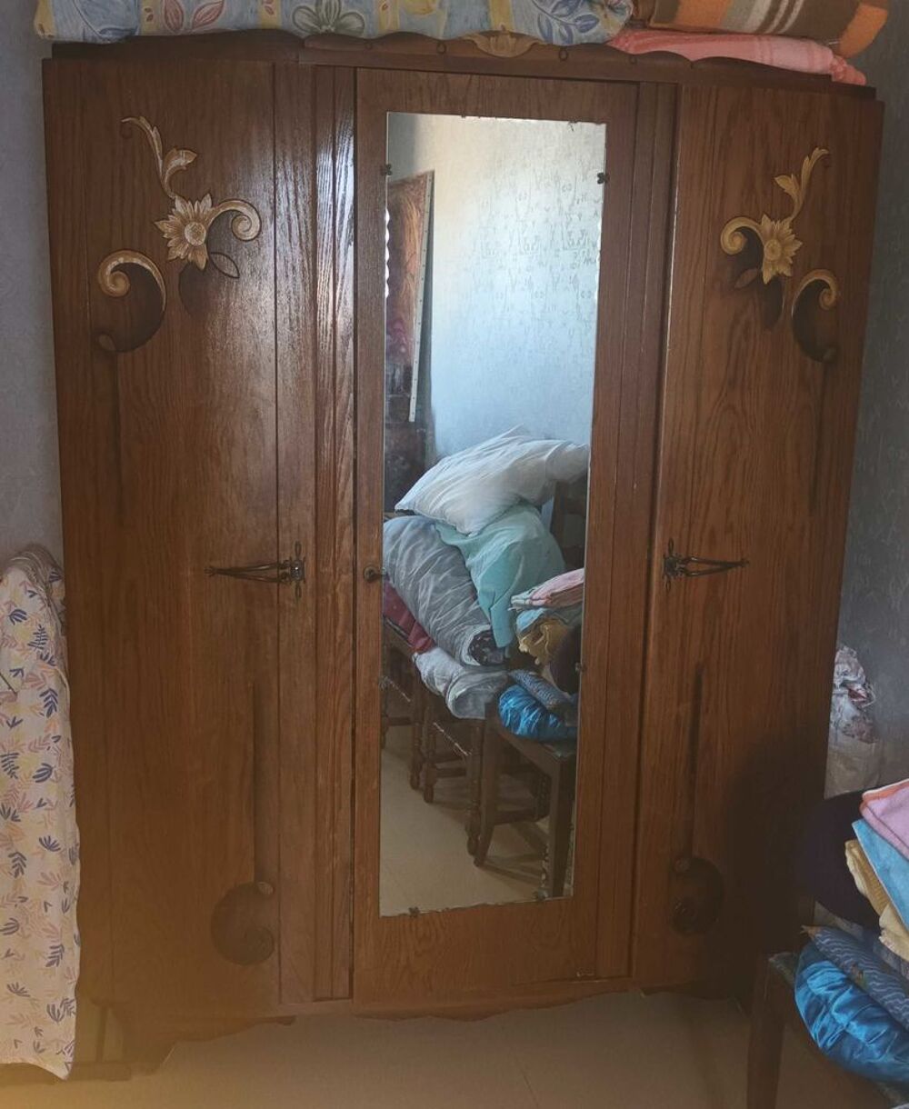 ARMOIRE DE CHAMBRE VINTAGE Meubles