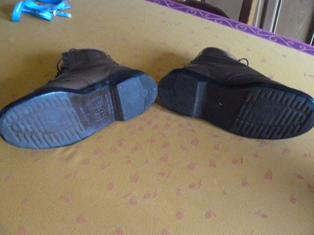chaussures doc martens adoslescents Chaussures enfants