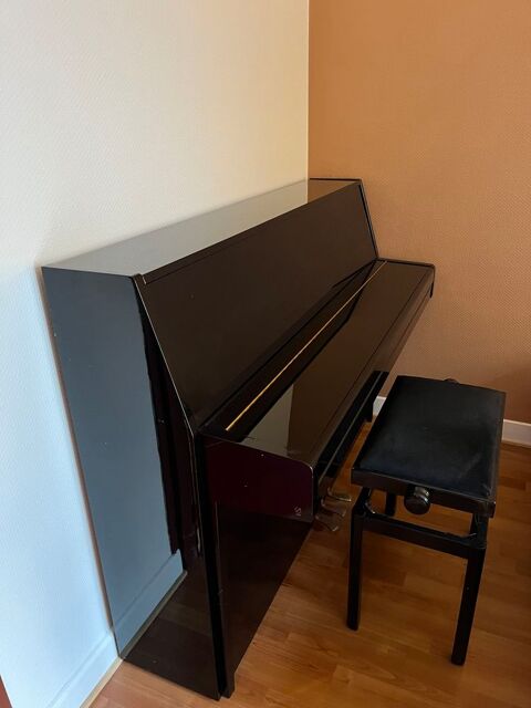 PIANO DROIT YAMAHA M108 EN TRS BON TAT  1850 Annecy-le-Vieux (74)