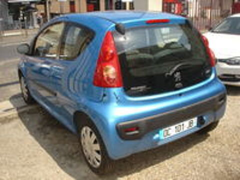 107 1.0e 12V 68ch BLUE LION Trendy 2008 occasion 78800 Houilles