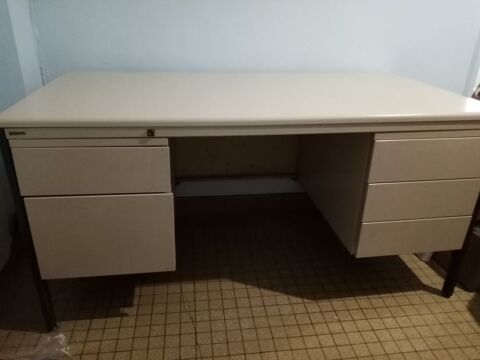 BUREAU  métal Legé (44)