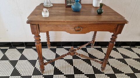 Table bureau ancienne au style Louis XIII Soulac-sur-Mer (33)
