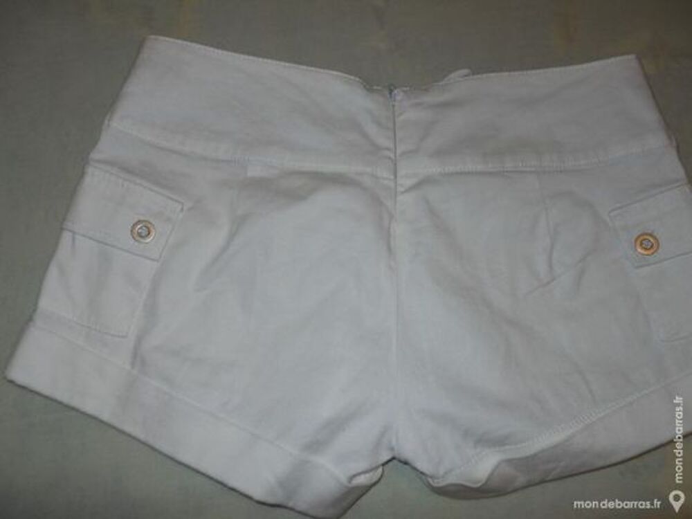 Short blanc femme taille 36, neuf Vêtements
