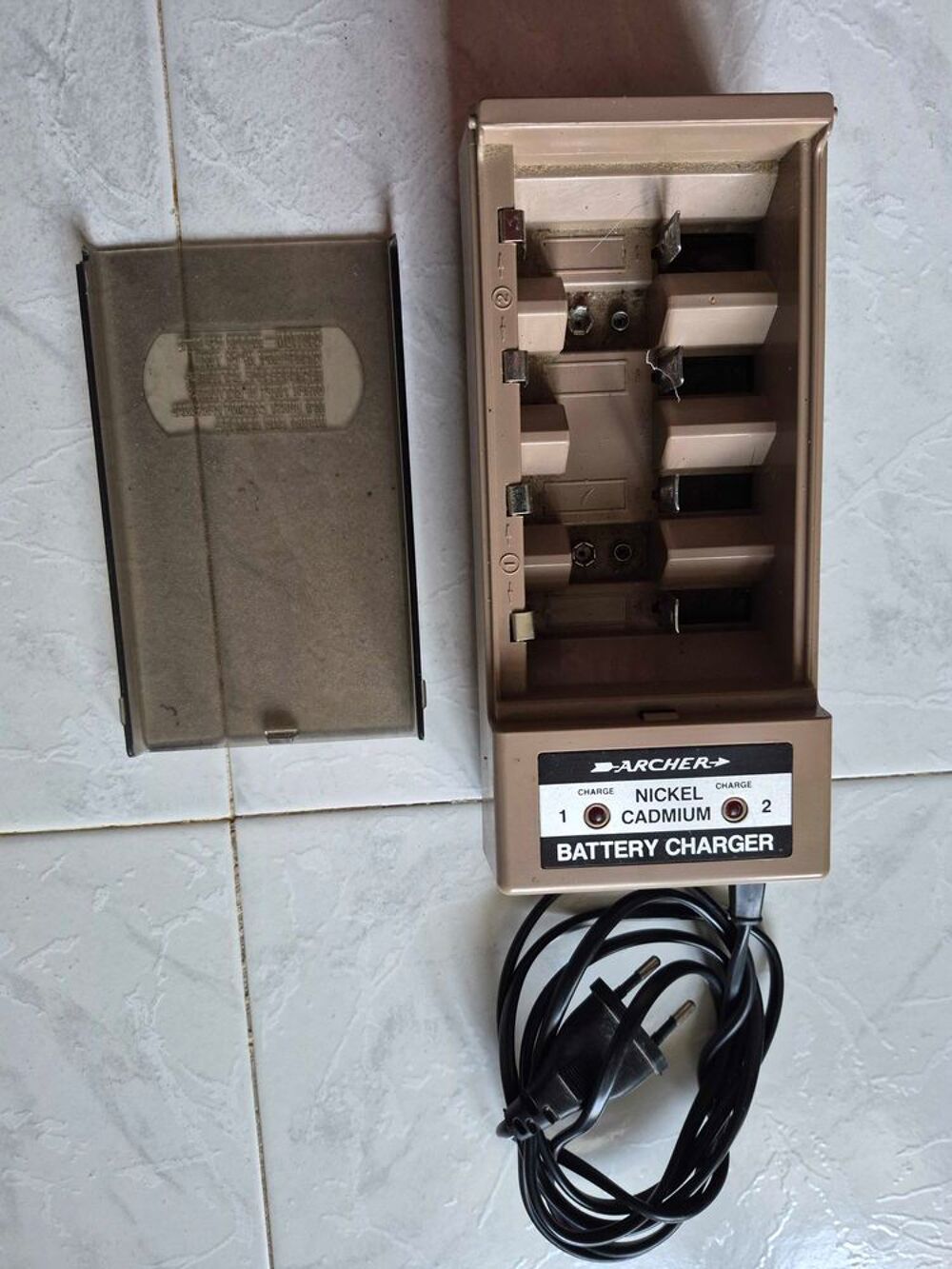 CHARGEUR ACCU/PILES Accessoires