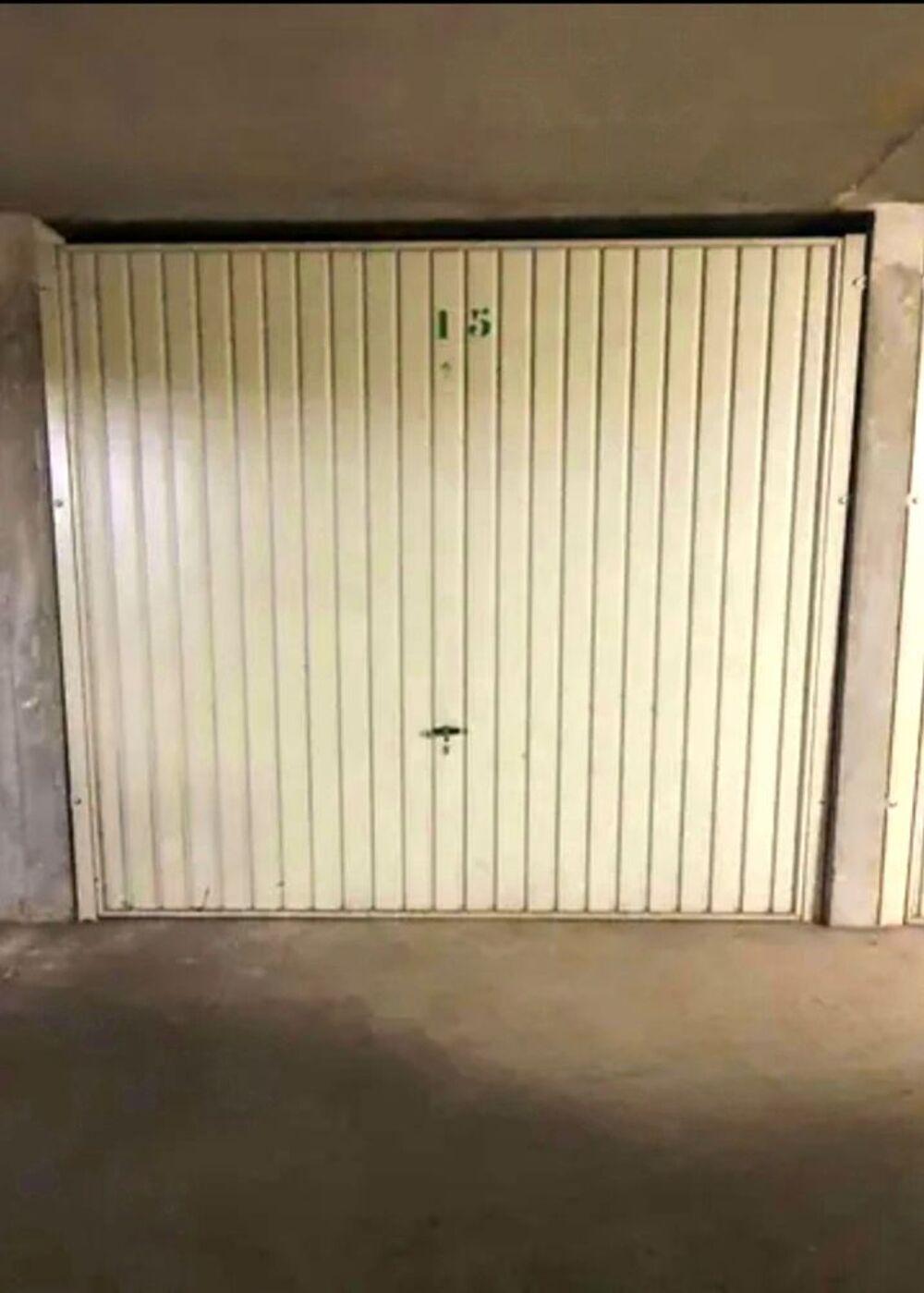 Location Parking/Garage garage secteur gratte-ciel (Villeurbanne) 14m2 Villeurbanne