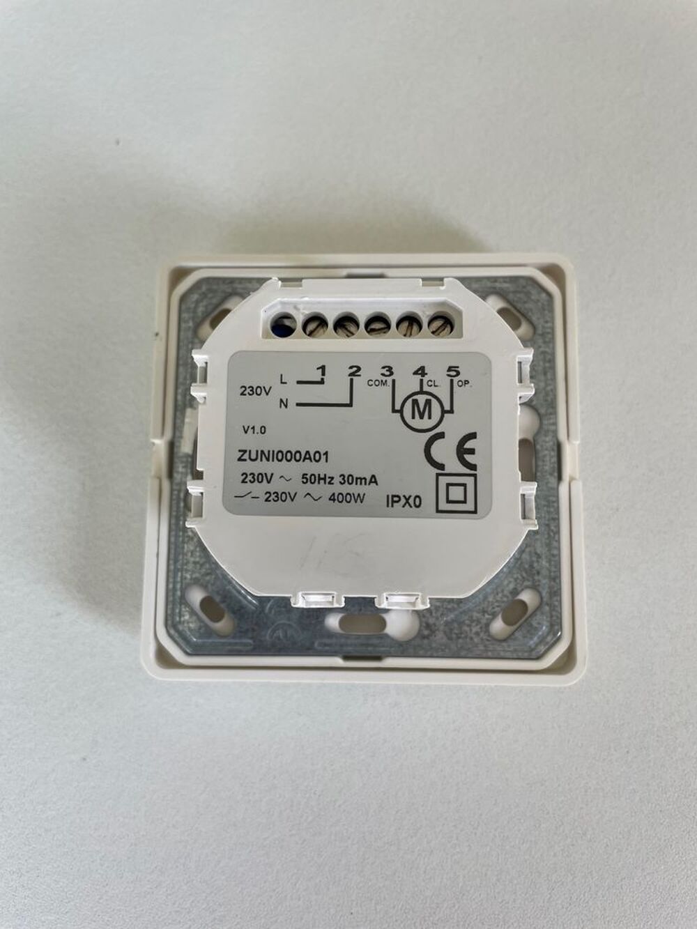 EVENO CDE INDIVIDUELLE SENSITIVE ZUNI TOUCH avec RADIO Bricolage