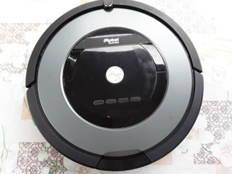 ASPIRATEUR I ROBOT ROOMBA 866 noir avec son chargeur 
Saint-Raphaël (83)